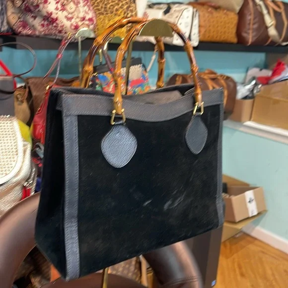 Gucci Diana Bamboo Suede Black - Picture 2 of 4